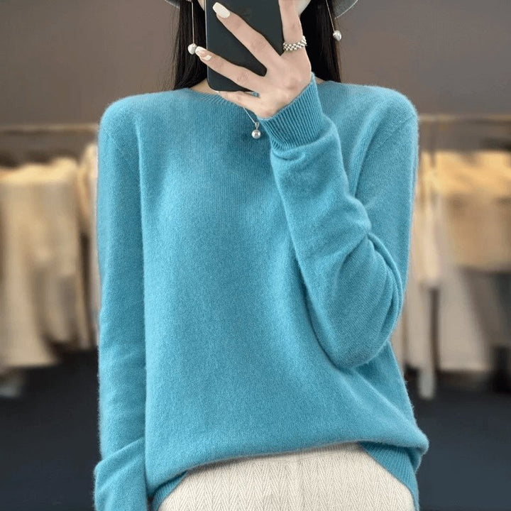 Comfortable Soft Knit Pullover for Women with Crew Neck Long Sleeve Warm Draped Style