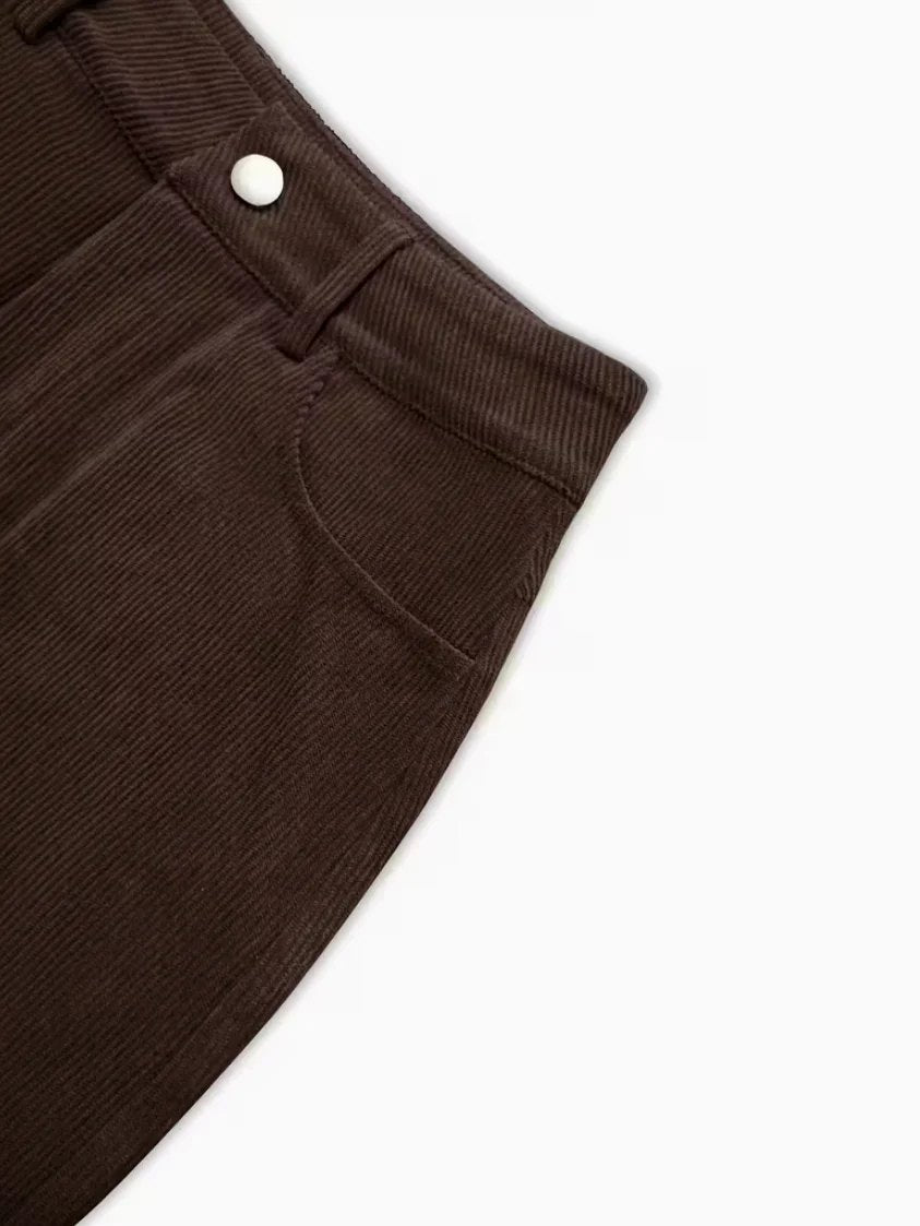 Effortless Corduroy Pants for Women with Slim Cut Versatile Fit Autumn Casual Style