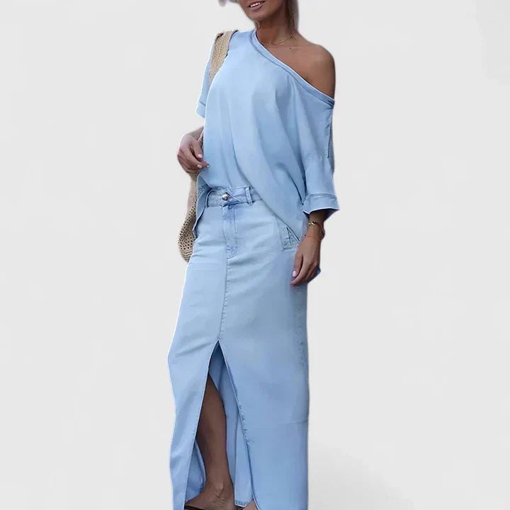 Effortless Light Wash Denim Skirt for Women with Maxi Length Front Slit Natural Waist Style